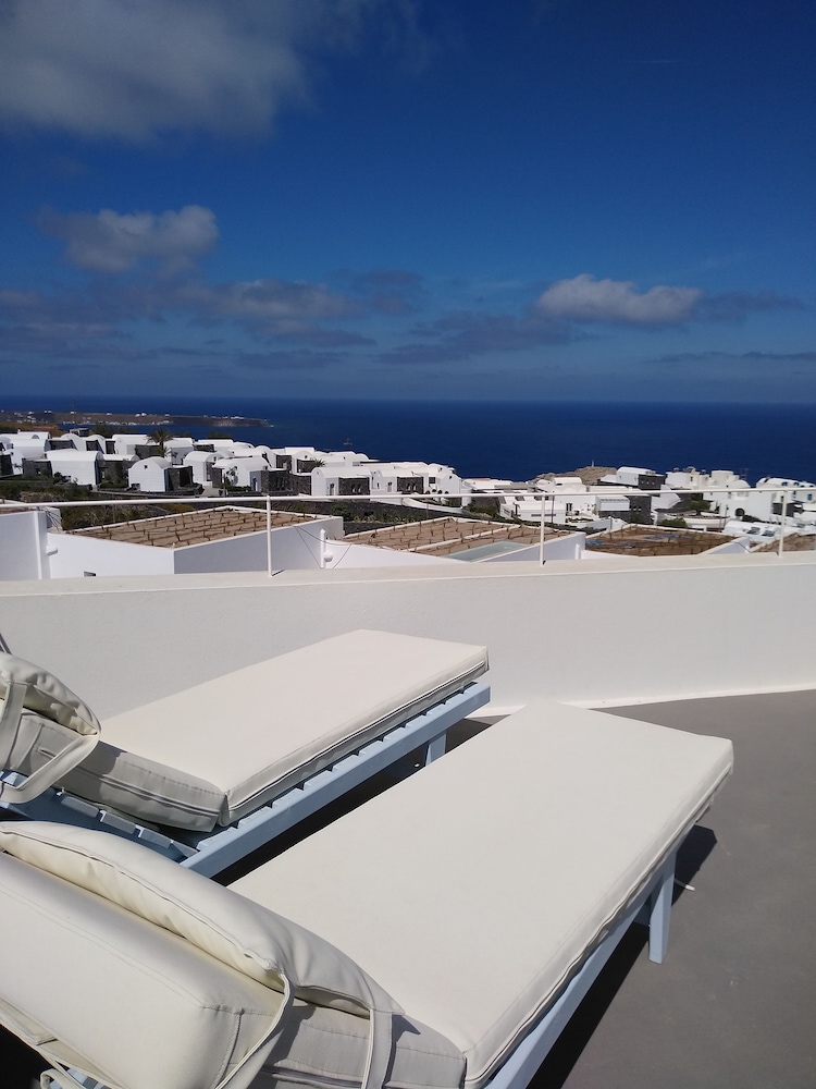 Sol Mate Suites 10/27