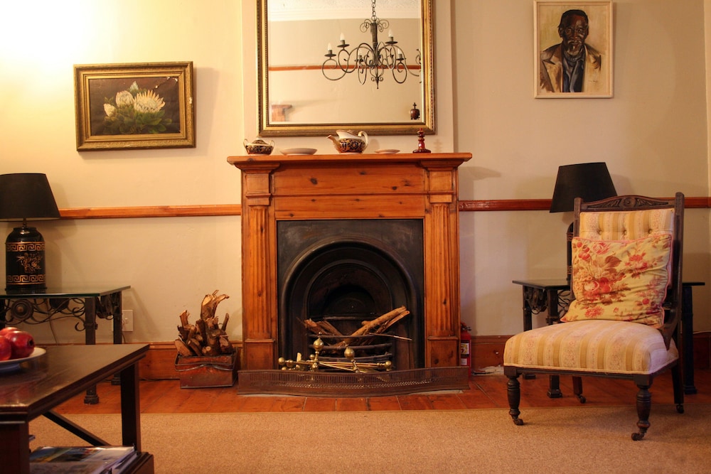 Leeuwenbosch Shearers Lodge 33/50