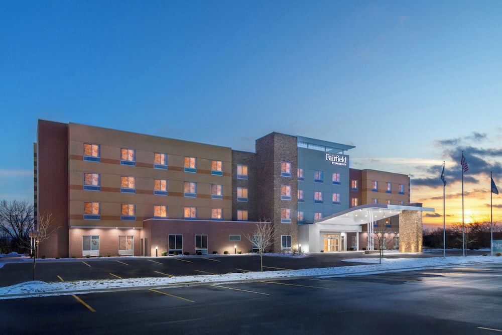 Fairfield Inn & Suites by Marriott Detroit Taylor 2/36