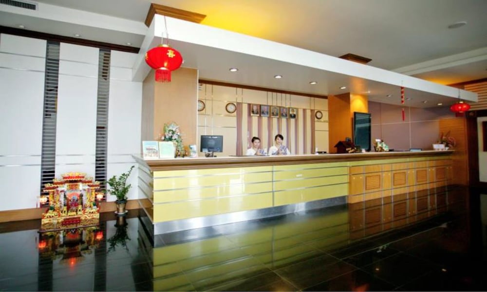 Arawan Riverside Hotel 14/65