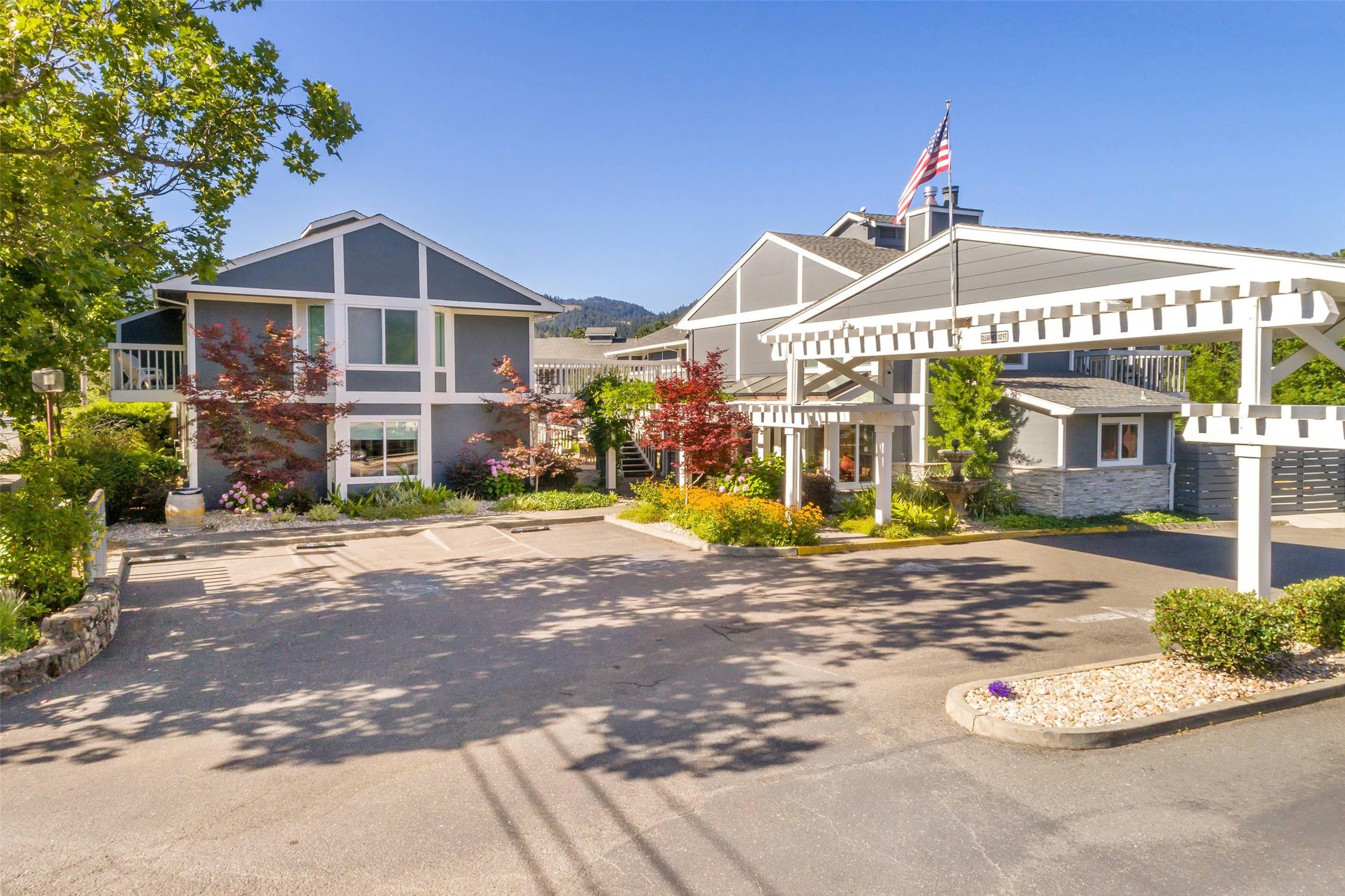 Upvalley Inn Hot Springs Ascend Hotel Collection 38/42