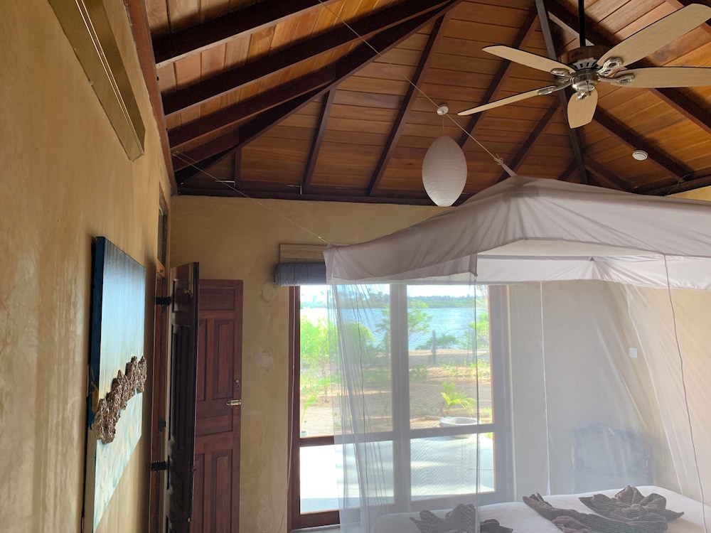 1 BEDROOM, DOUBLE BED, LAGOON VIEW
