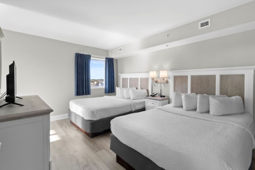 1 Bedroom, Condo, Deluxe, 2 Double Beds, Ocean View, Sofa