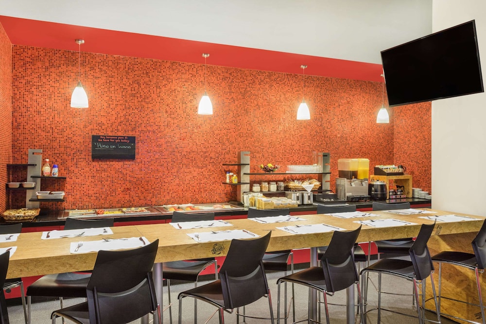Ramada Encore by Wyndham San Luis Potosi 37/54