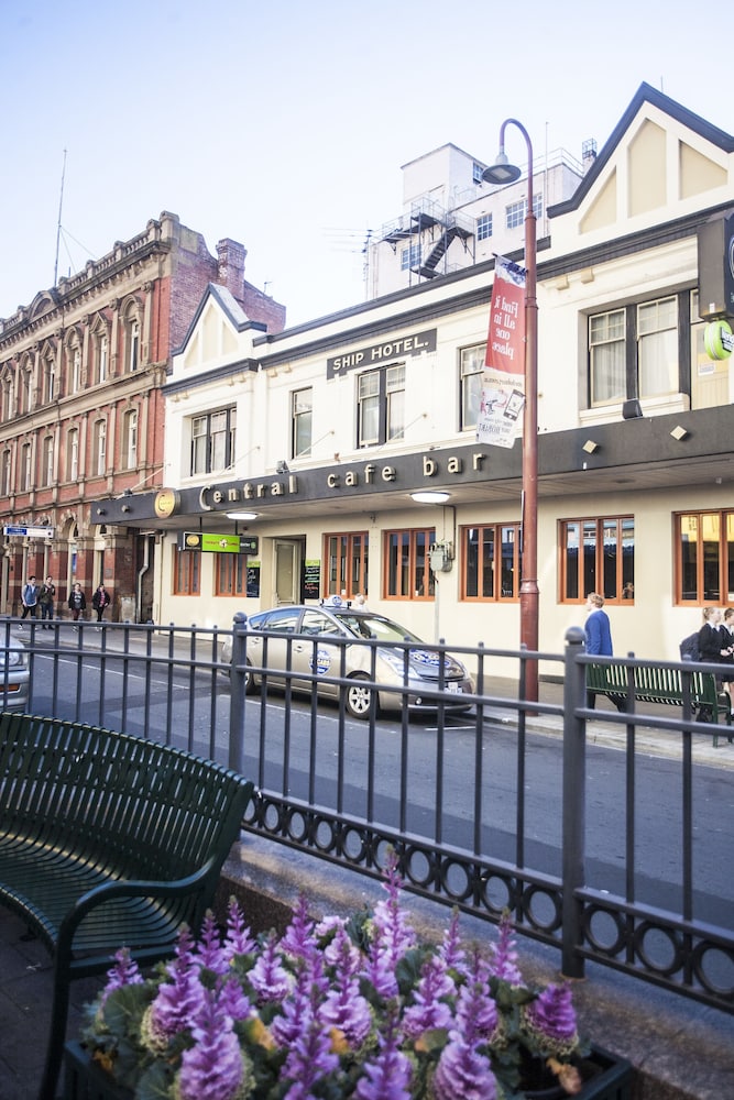 Central Hotel 1/55