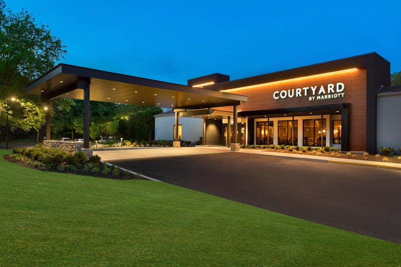 Courtyard Lincroft Red Bank 13/13