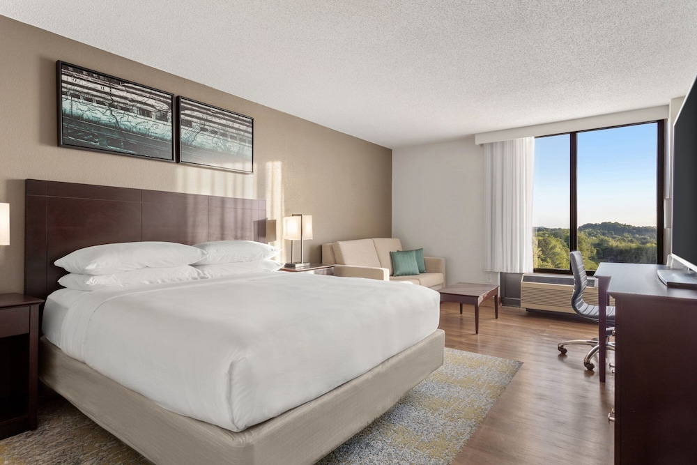 Delta Hotels by Marriott Bristol 7/48