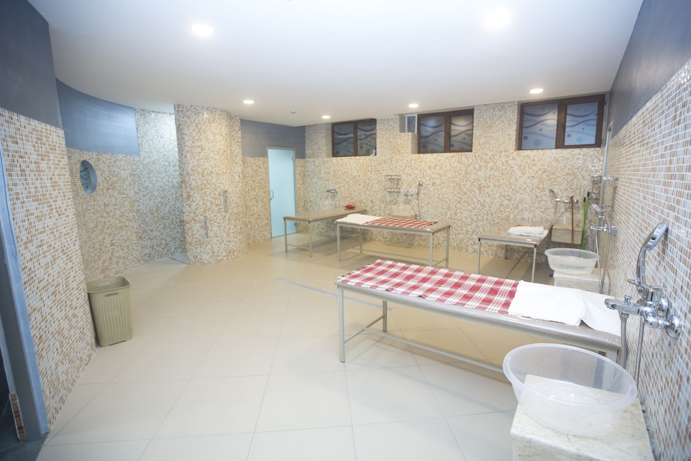 Parkway Inn Hotel Spa 59/62