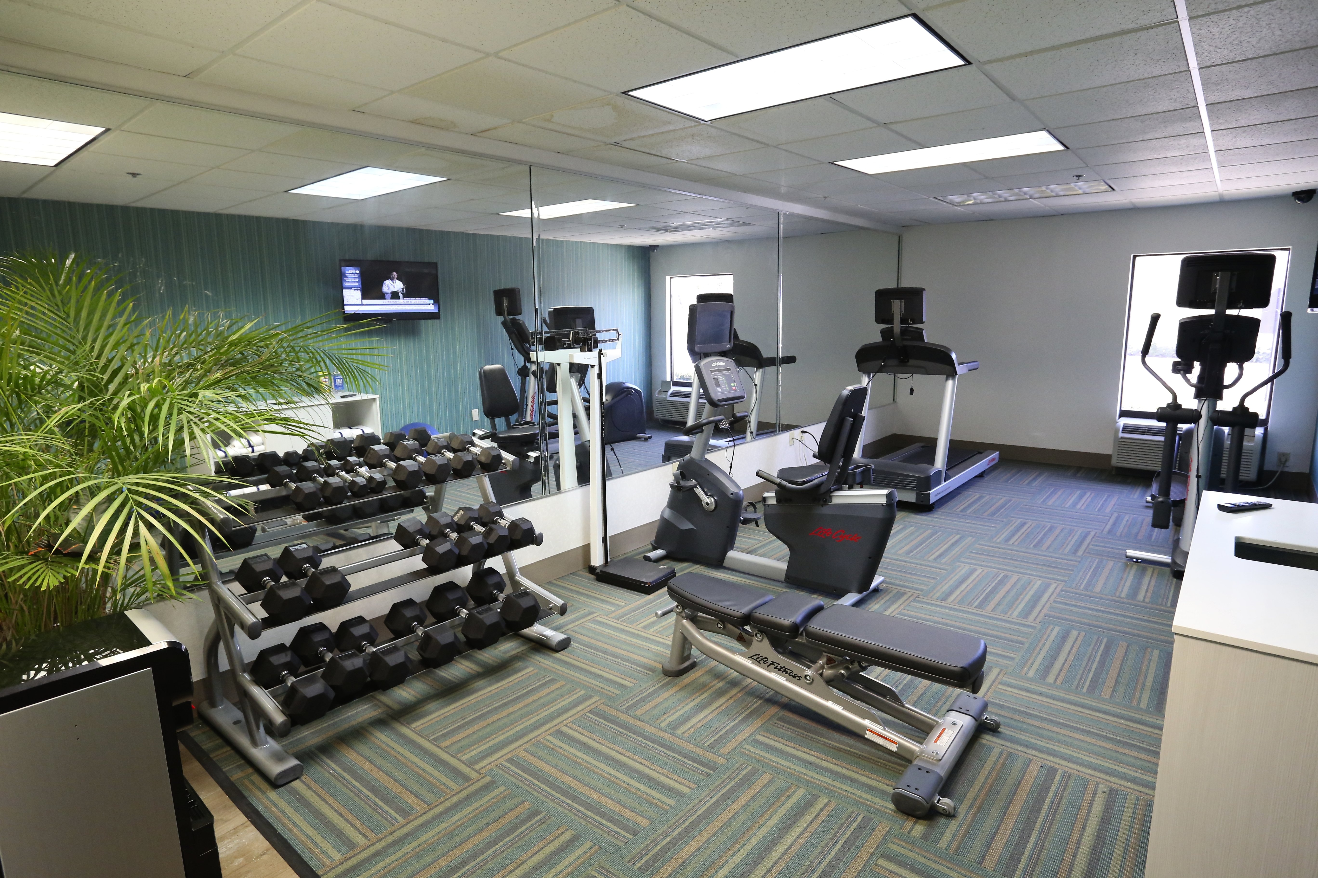 Holiday Inn Express Hotel Suites Blythewood 39/56