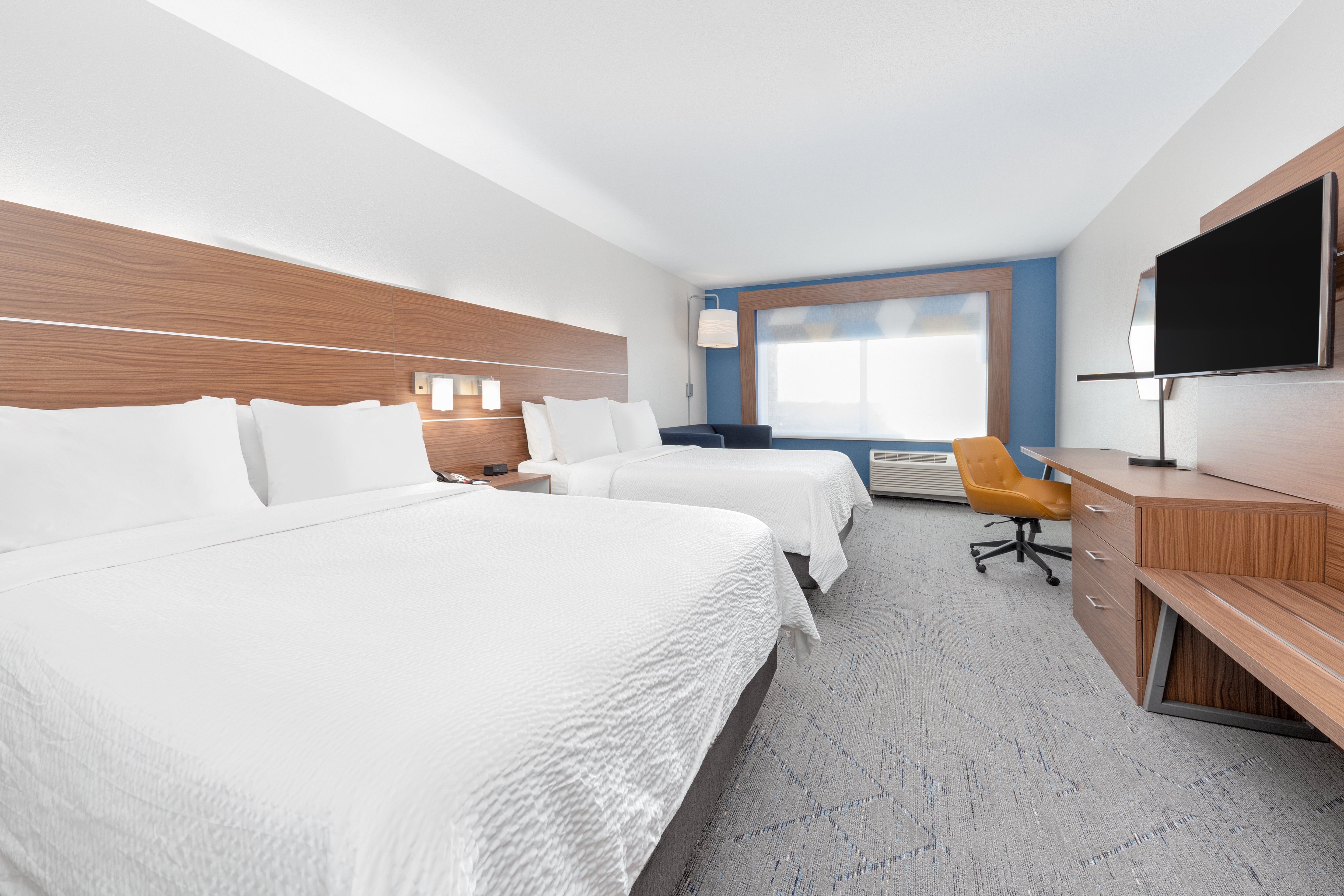 HOLIDAY INN EXPRESS & SUITES MOORE 24/75