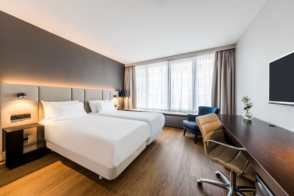 Room at NH Amsterdam Caransa, AMSTERDAM