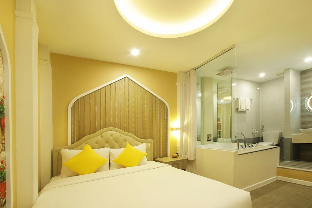 Cupid Hotel 12/72