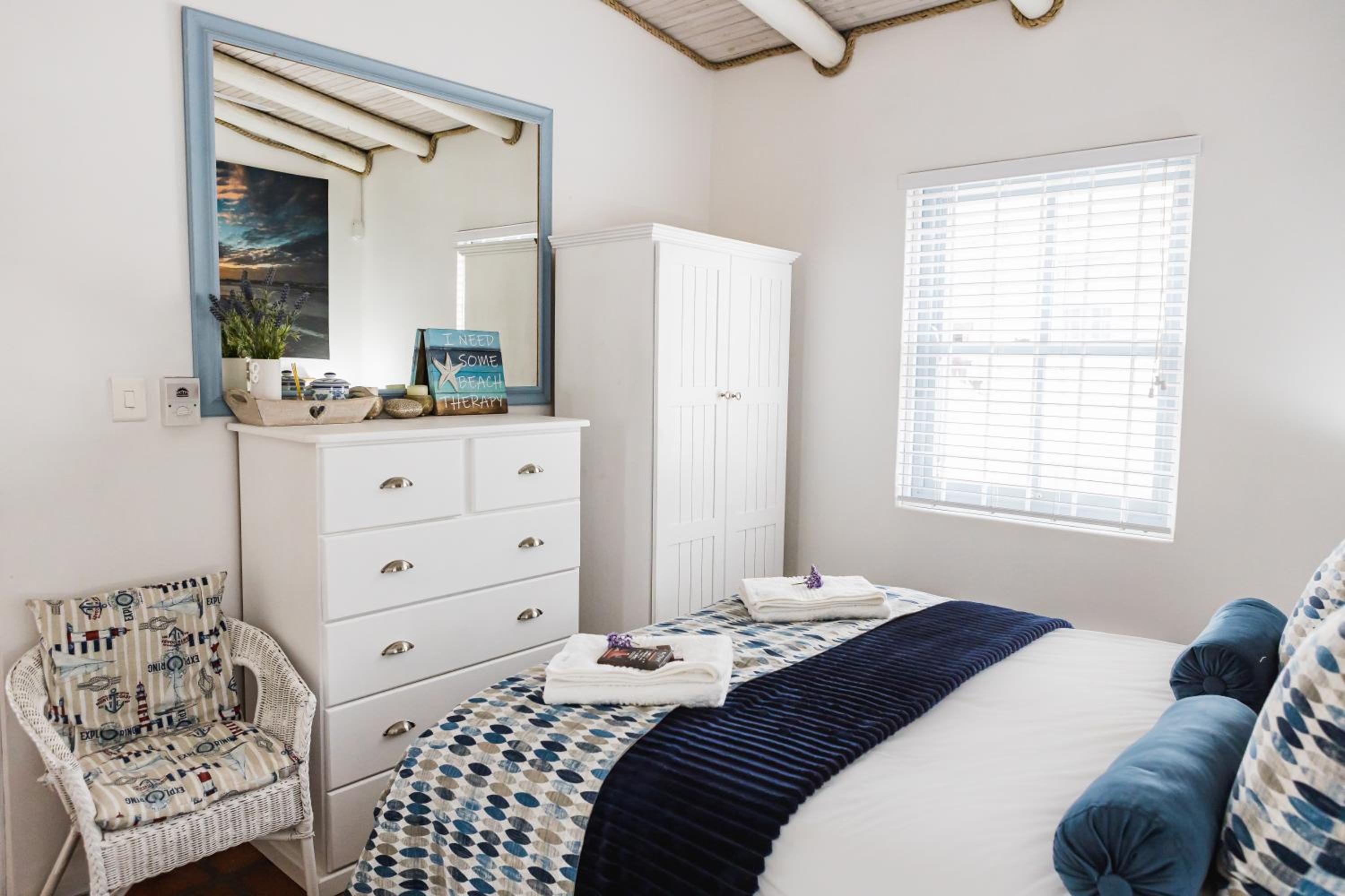 Flamink Beach View Cottage in Paternoster 13/50