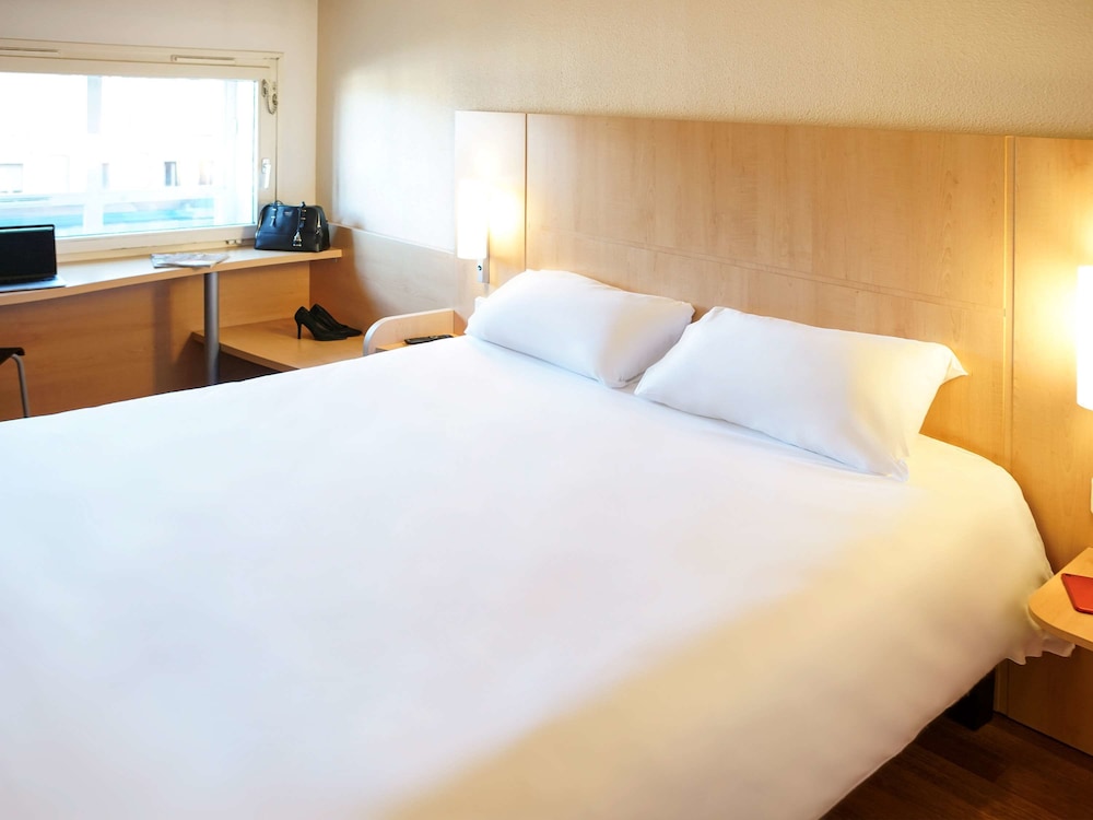 Ibis Douai Centre 21/65