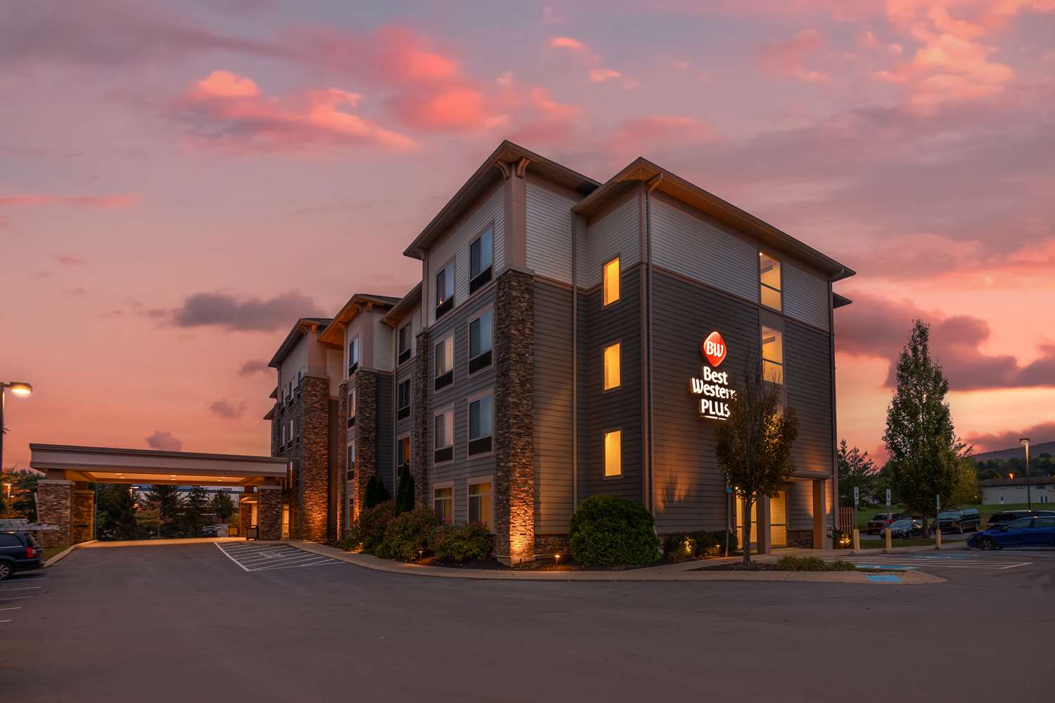 Best Western Plus University Park Inn & Suites 2/23