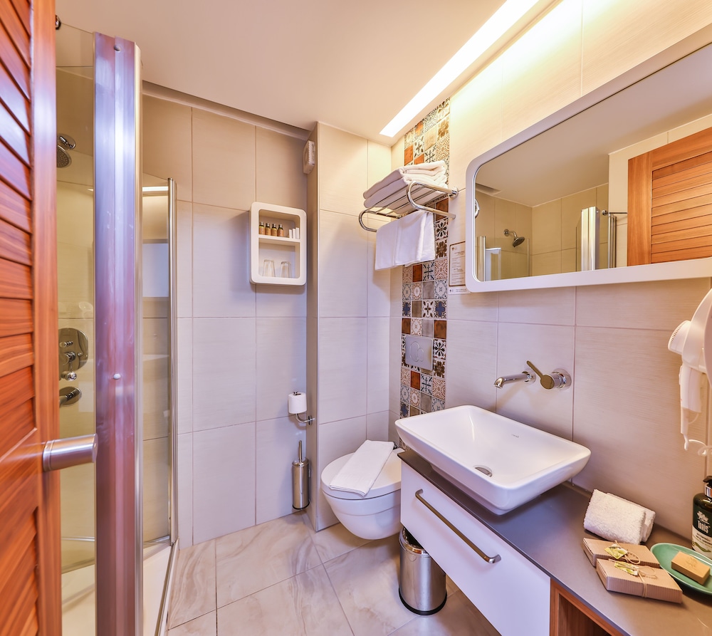 Olea Nova Boutique Hotel 71/73