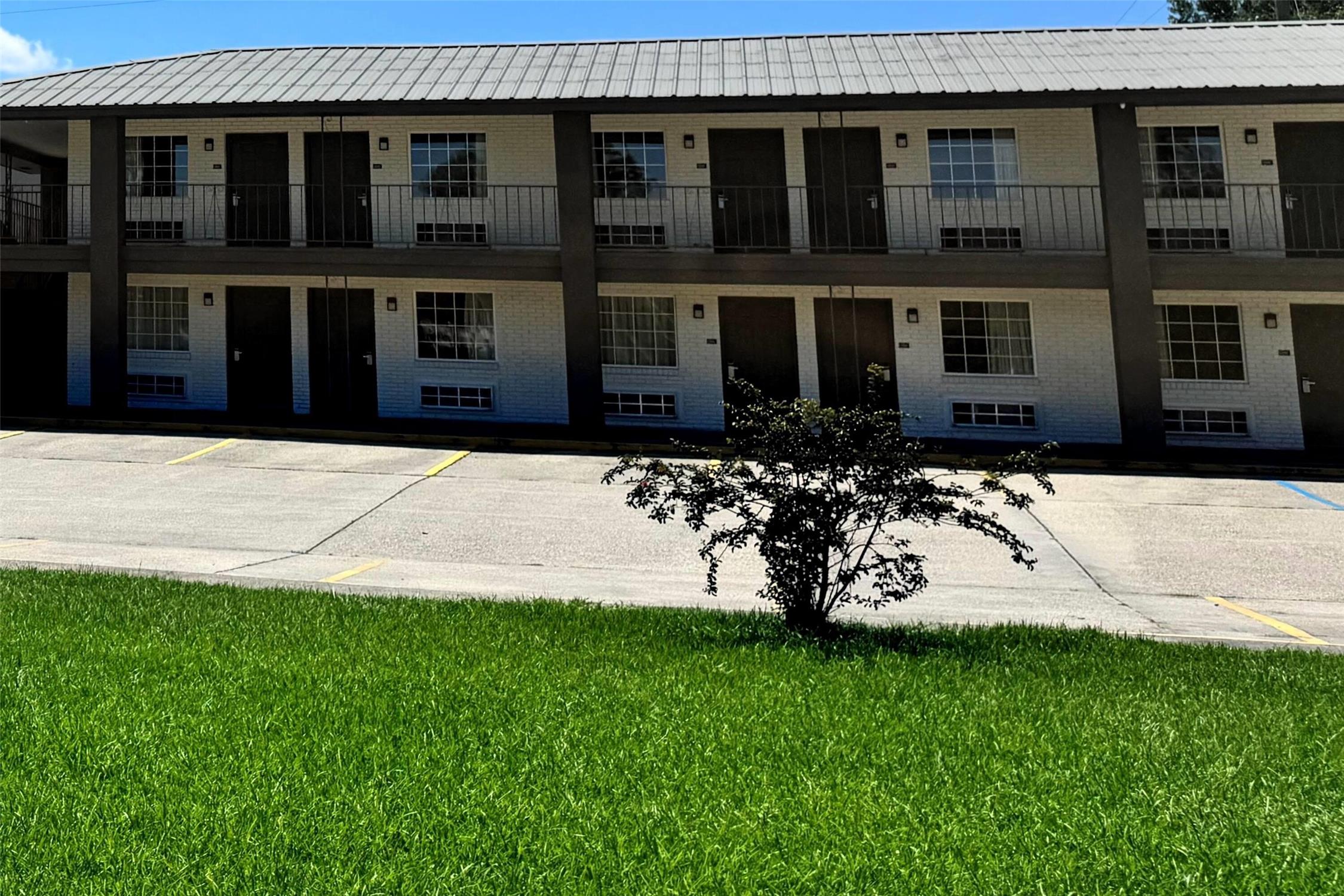 Super 8 by Wyndham Picayune 17/20