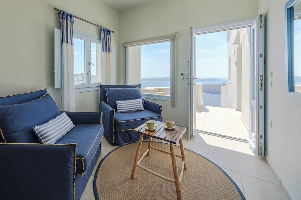 Blue Dolphins Apartments & Suites 34/49