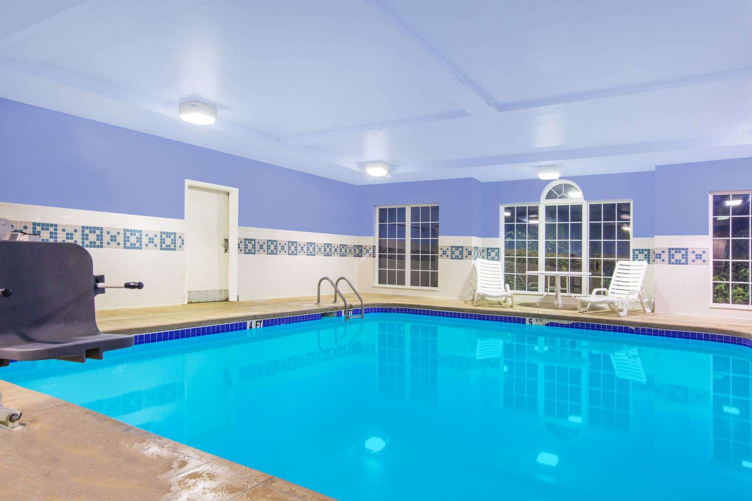 Microtel Inn Beckley 12/33