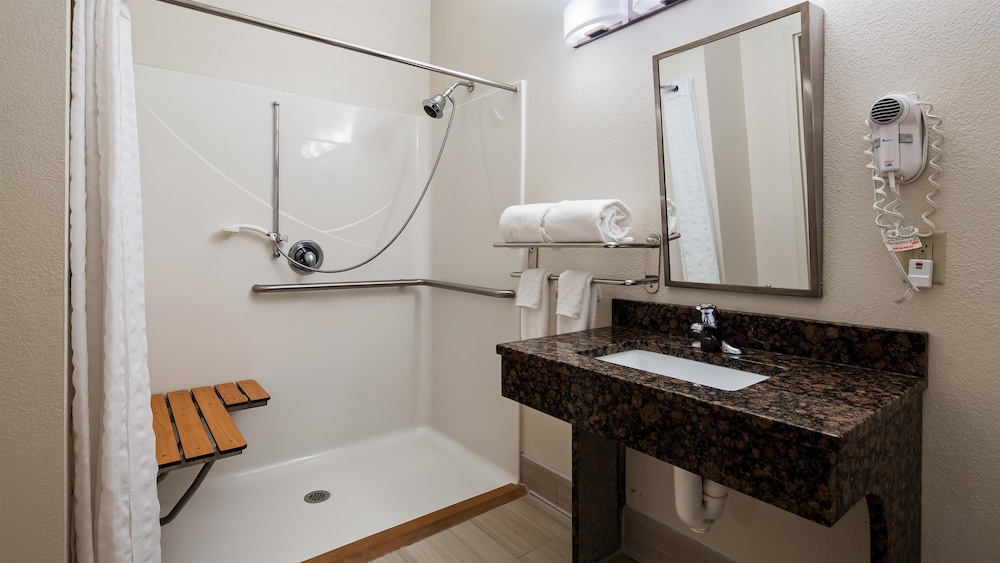 Best Western Denton Inn 5/17