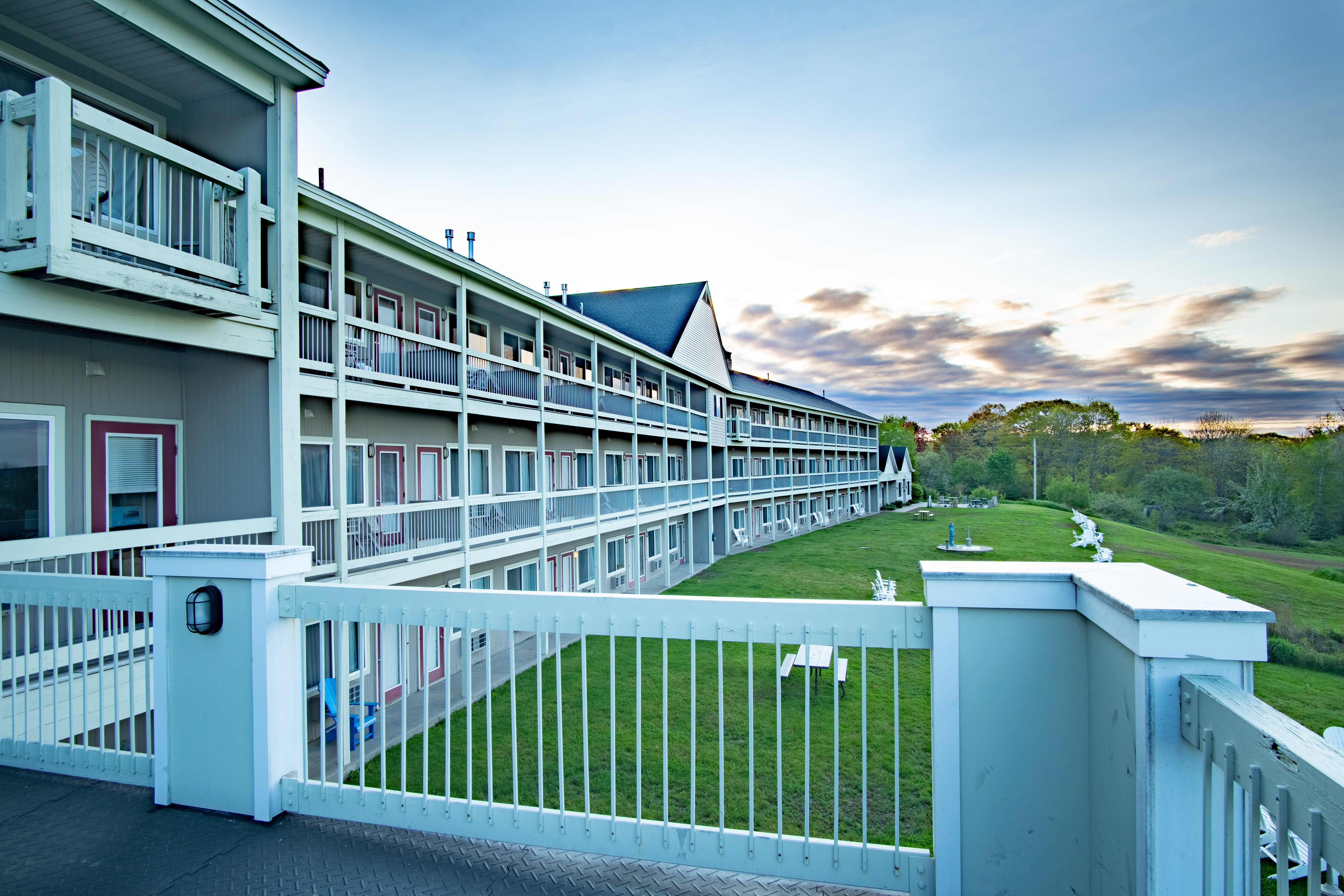 Fireside Inn & Suites Belfast 1/28