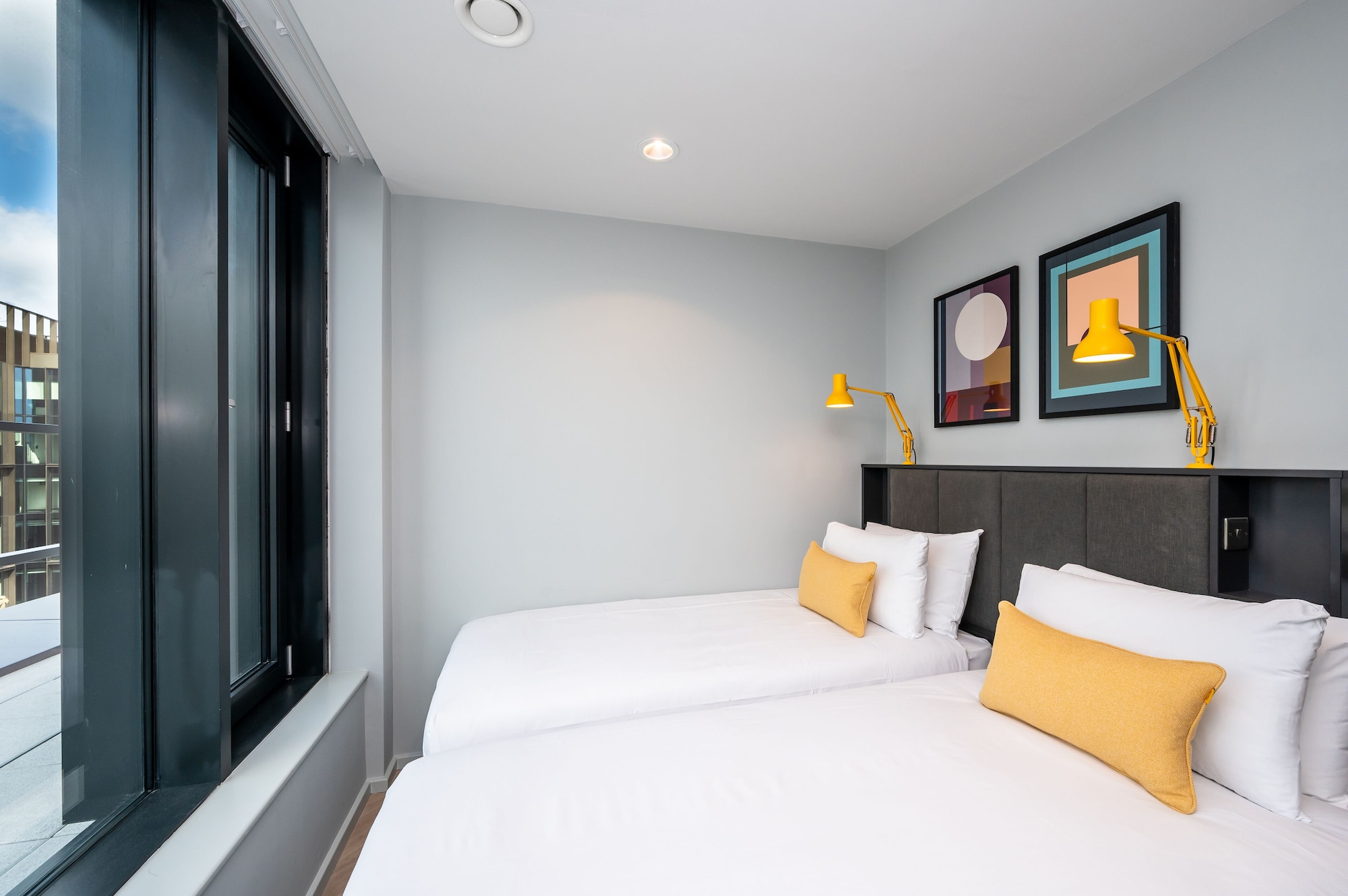 1 BEDROOM, APARTMENT, TWIN BEDS