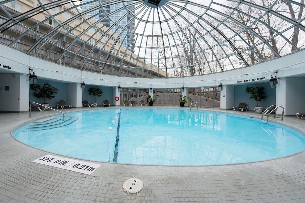 Toronto Don Valley Hotel Suites 26/31