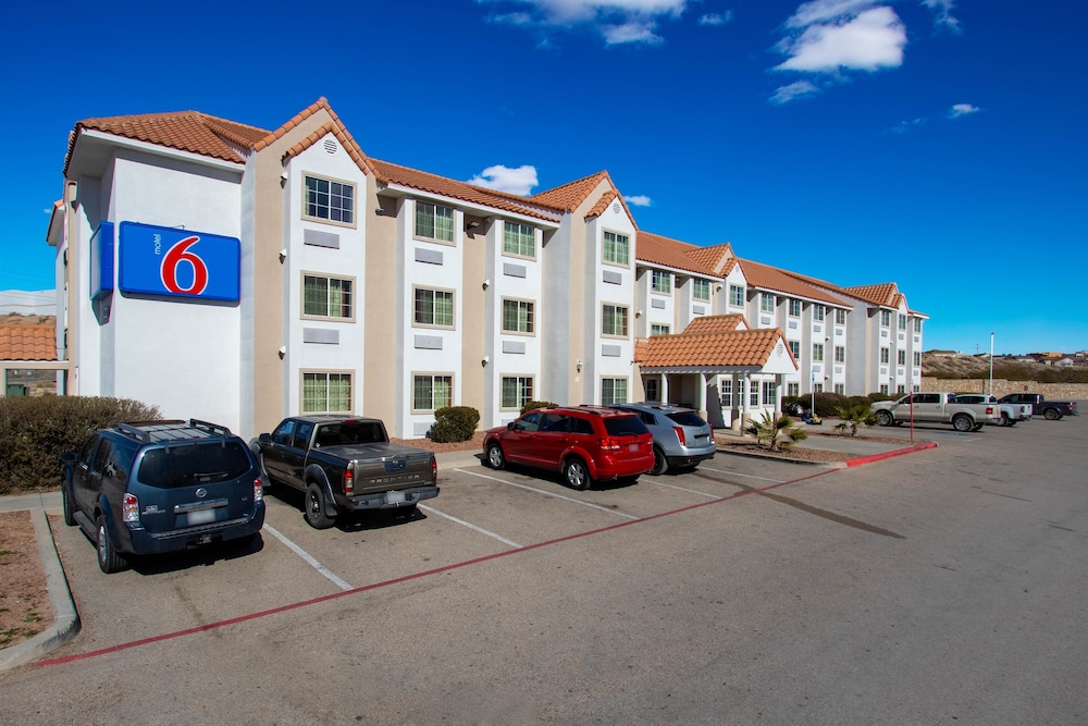 Motel6 El Paso, TX - Southeast 5/45