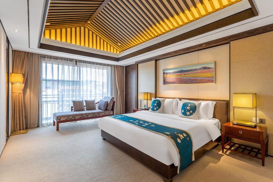 Rising Hot Spring Resort Kunming 10/27
