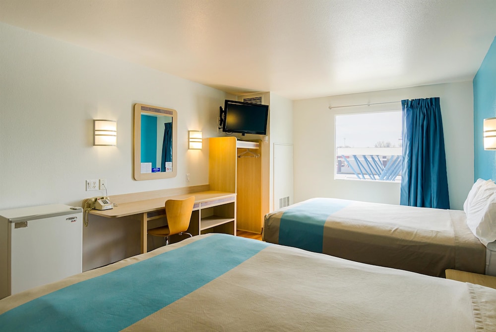 Motel6 Wheatland, WY 38/58