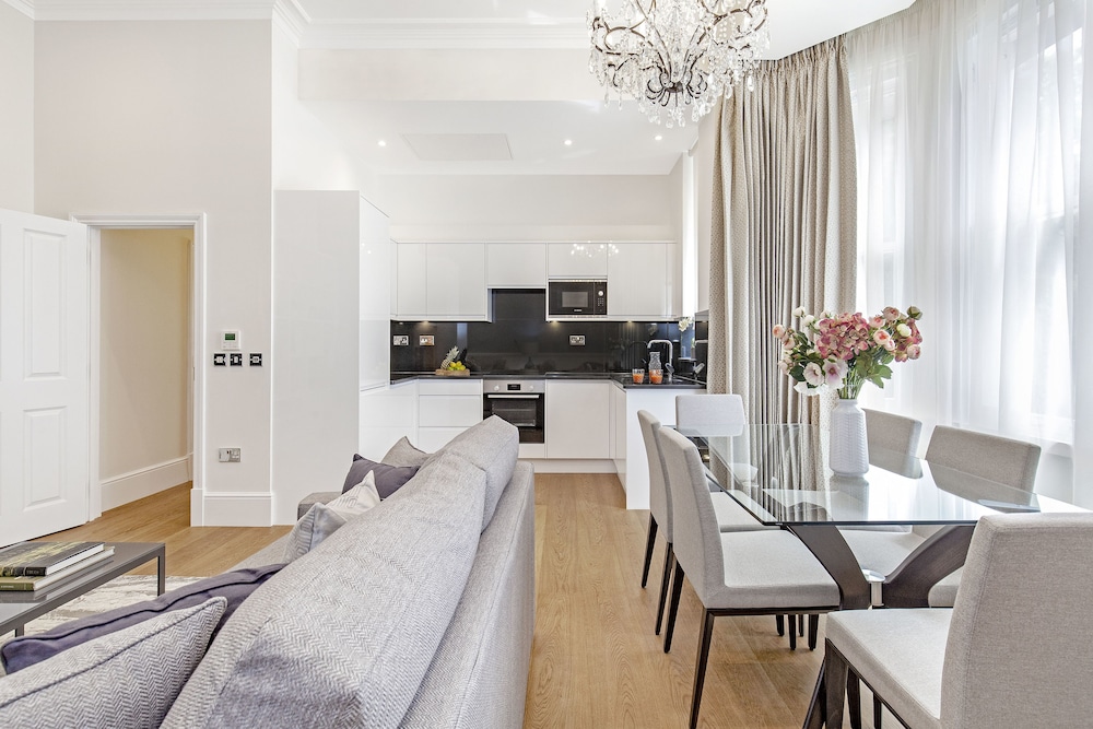 Chesham Court 38/50