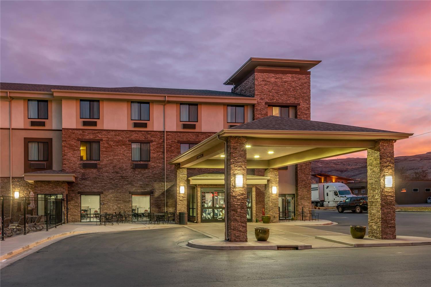 Mainstay Suites Moab Near Arches National Park 2/19