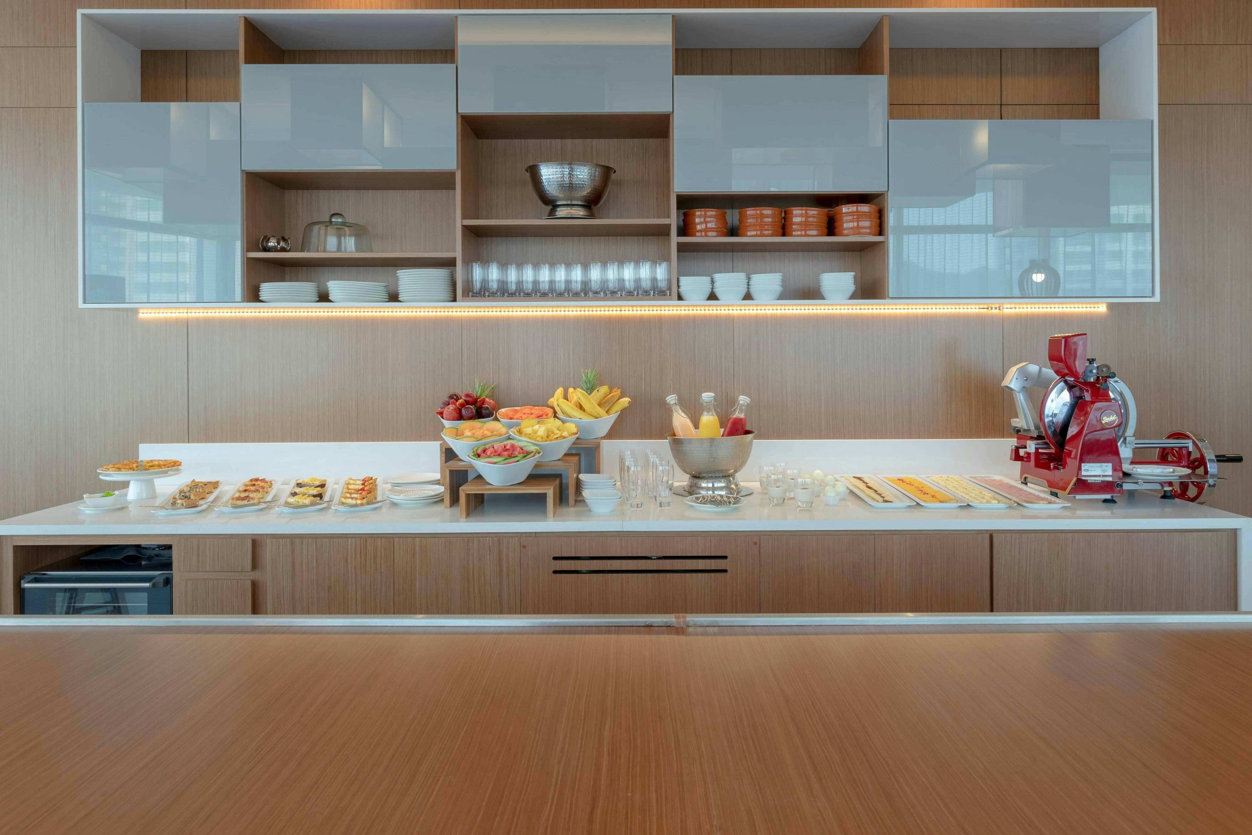 AC Hotel by Marriott Santa Marta 11/65