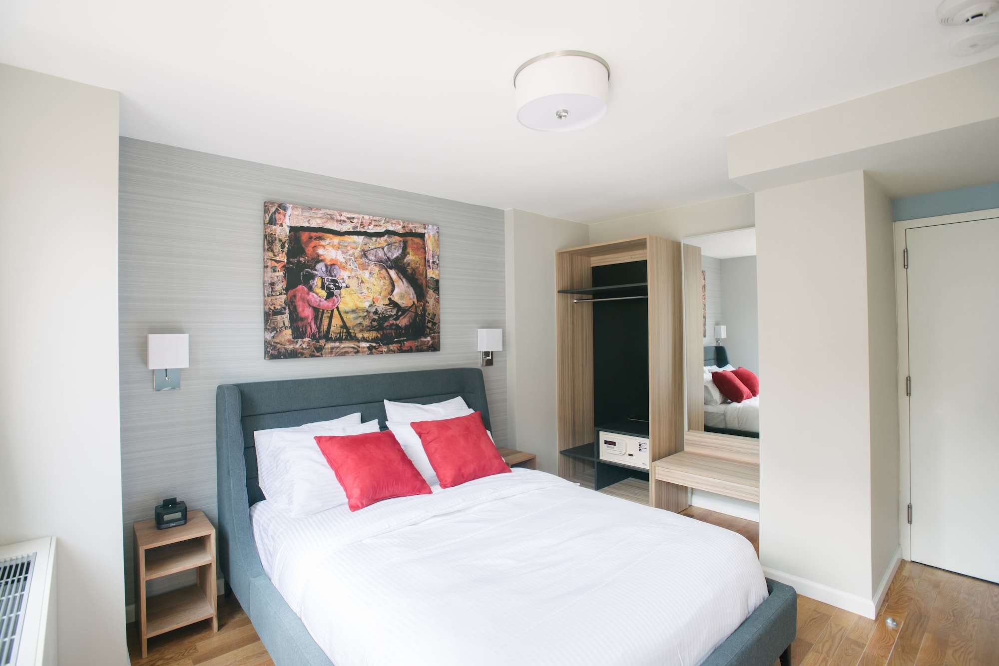 STUDIO, QUEEN BED, BALCONY