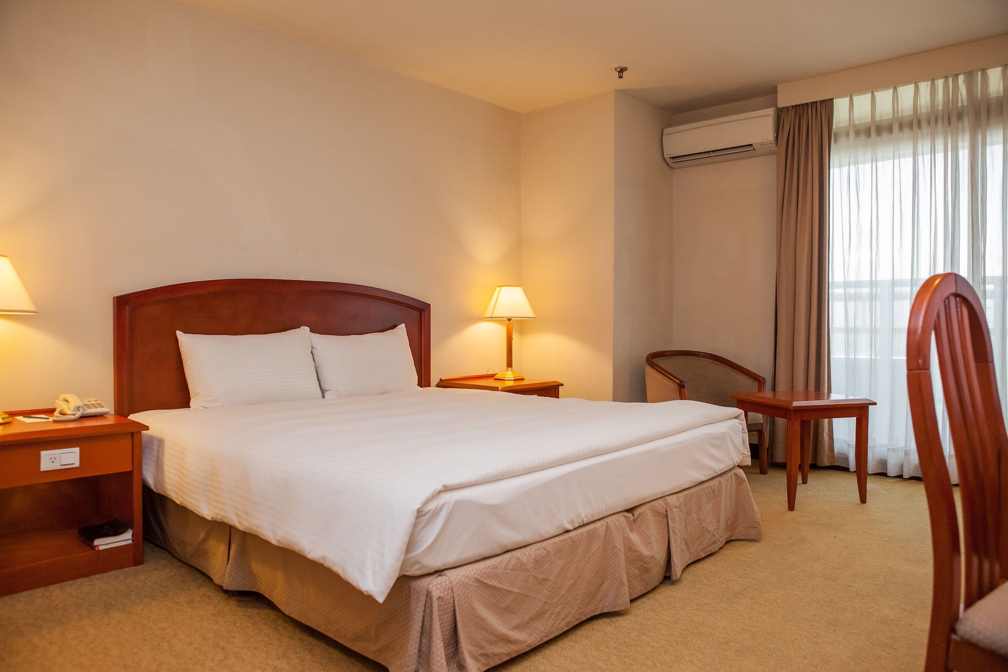 غرفة قياسية بسرير كوين، Landis Inn Lotung 7/10