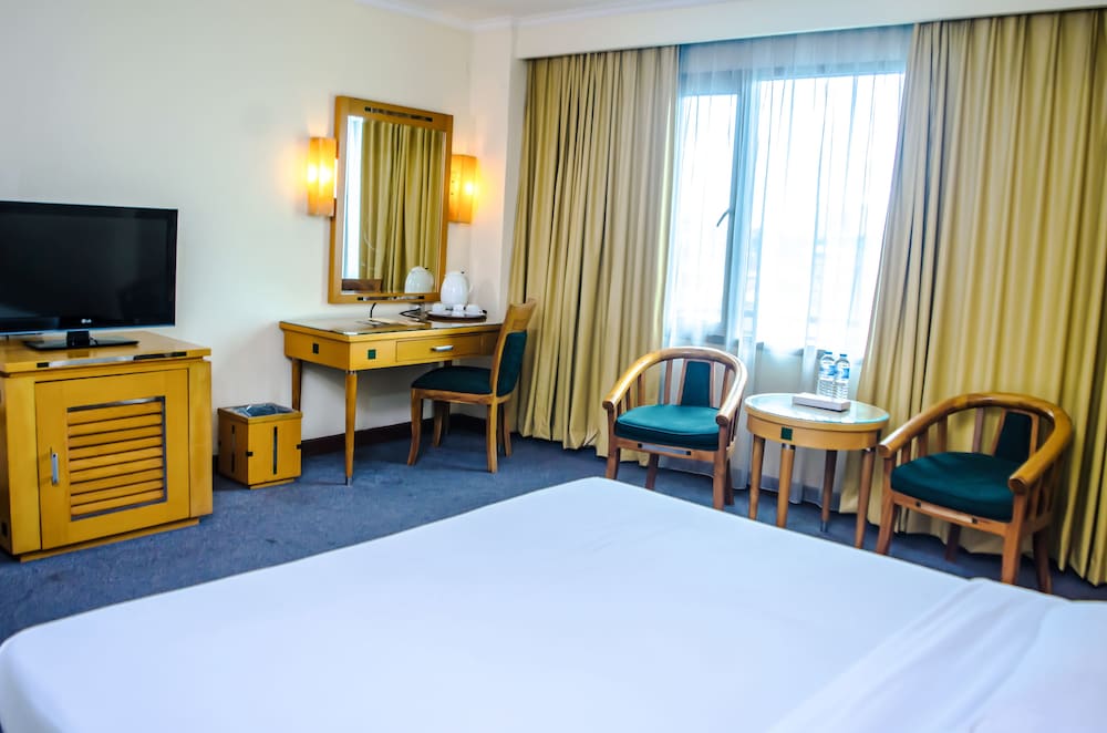 Mega Anggrek Hotel and Convention 28/57
