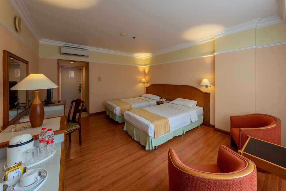Hotel Marcopolo Jakarta 36/83