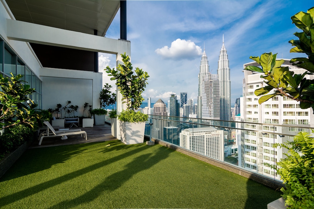 188 Serviced Suites & Shortstay Apartments 27/36