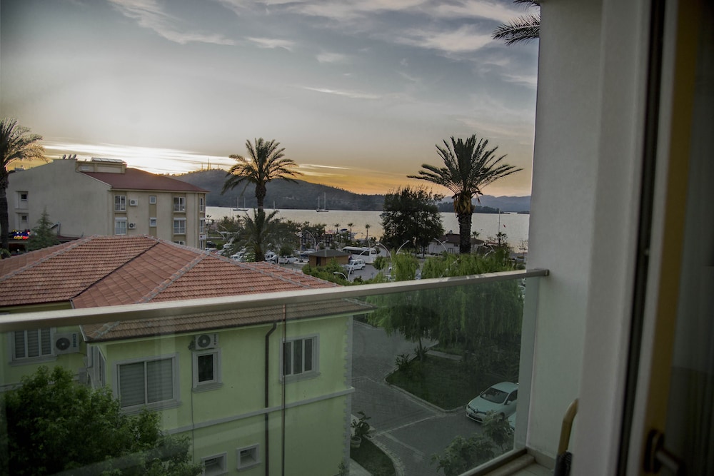 Yeniceri City Hotel 3/29