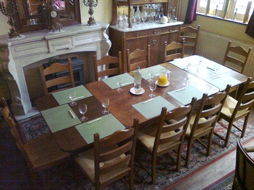 Erasmus Hotel 25/35