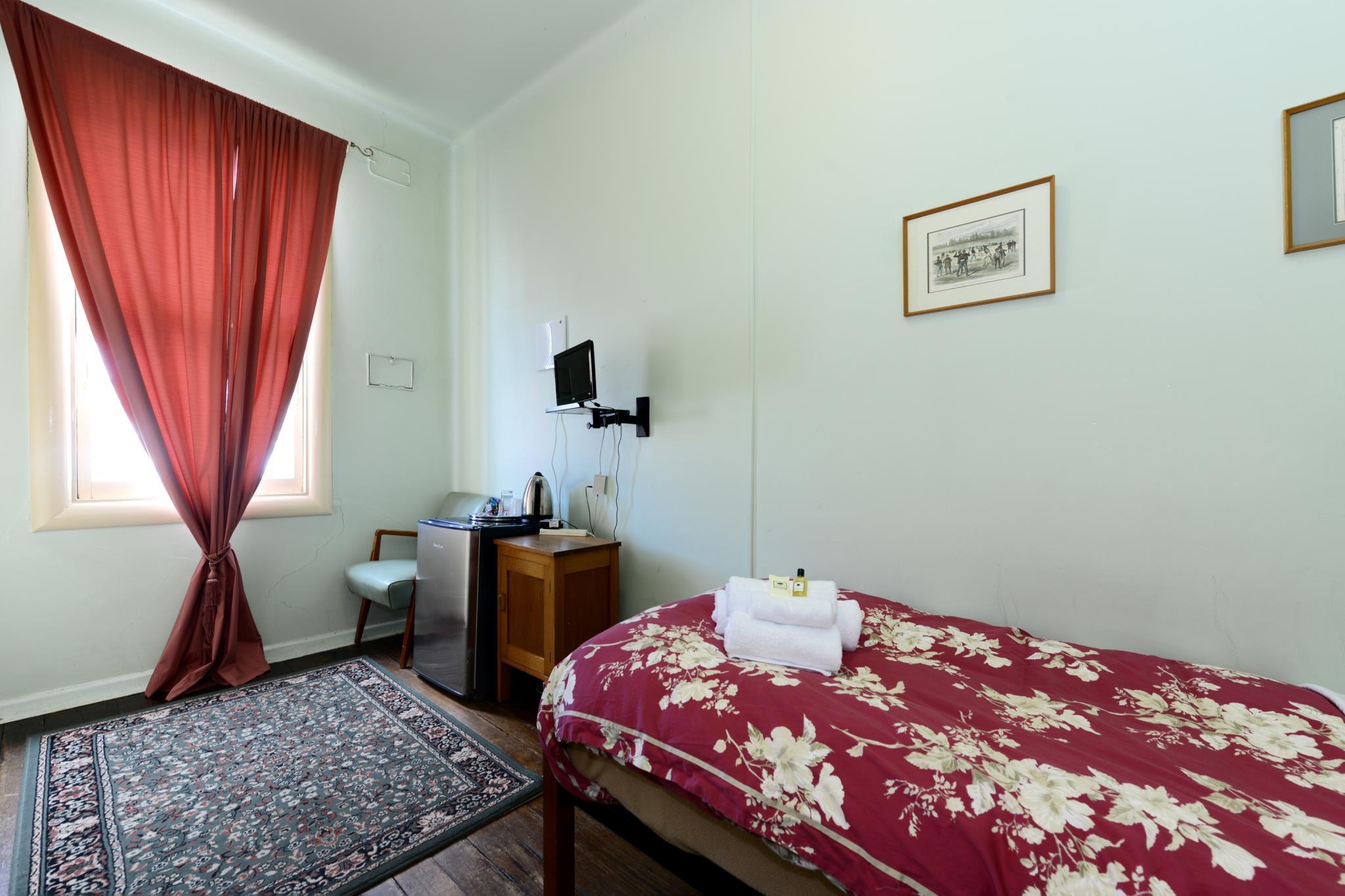 Suite, Single