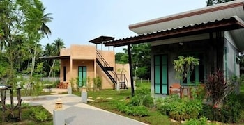 The Gleam Resort 1/29