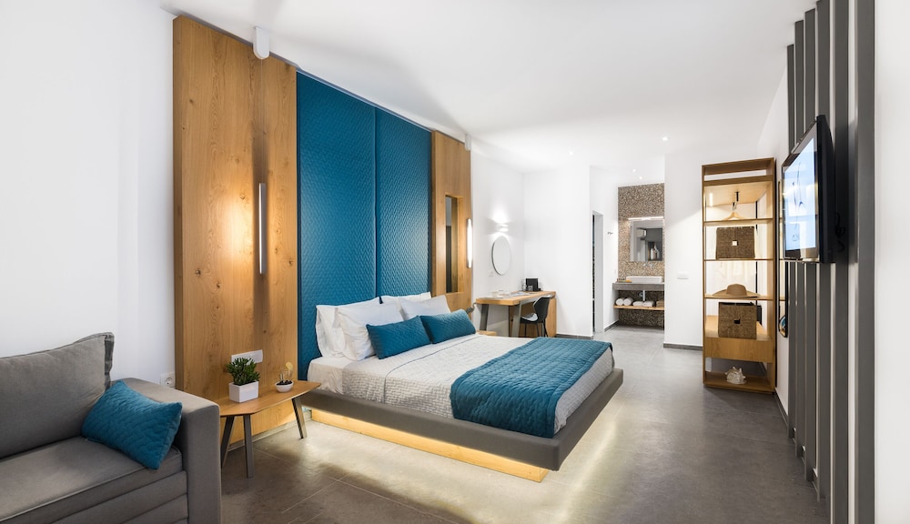 EXECUTIVE, SUITE