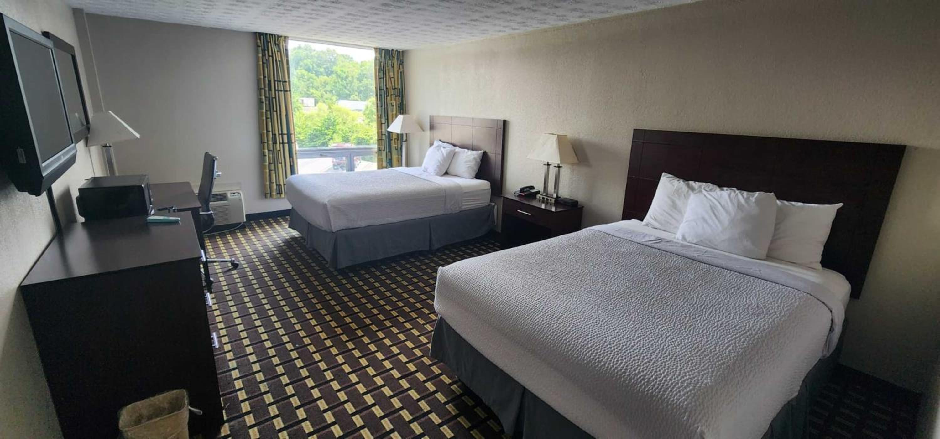 Room, Queen Bed, Accessible