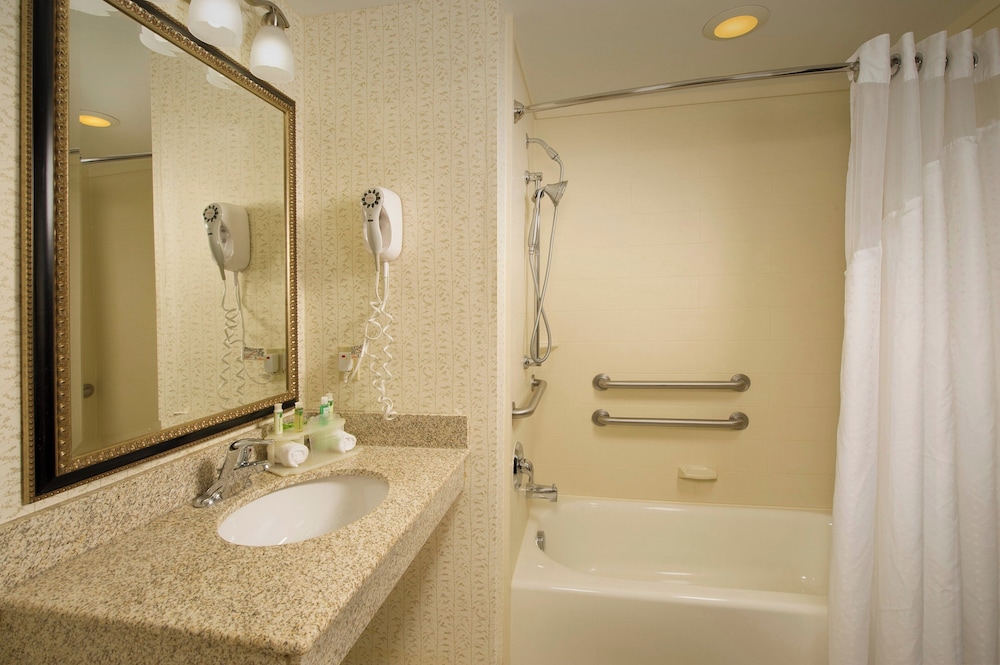 Holiday Inn Express Columbia East Elkridge 61/63