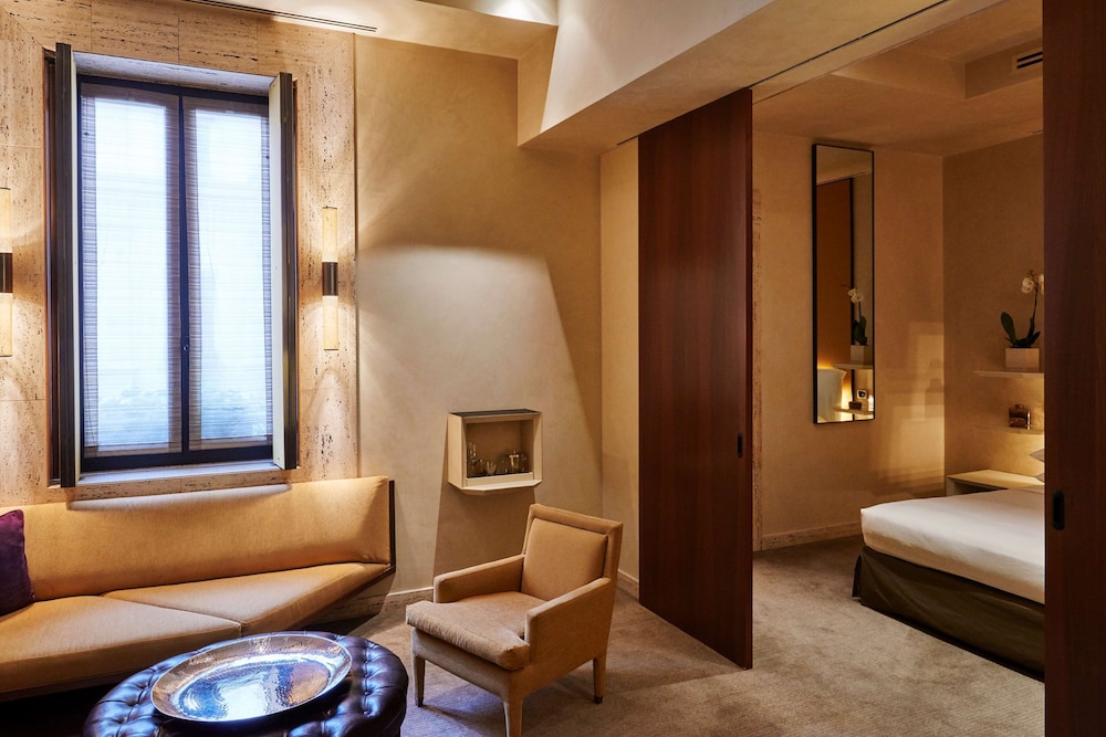 Park Hyatt Milano Hotel 54/93