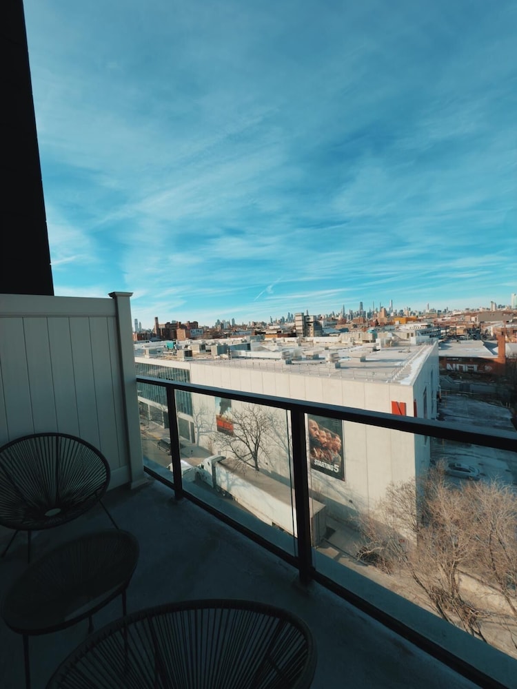 Nova Hotel Brooklyn 58/64