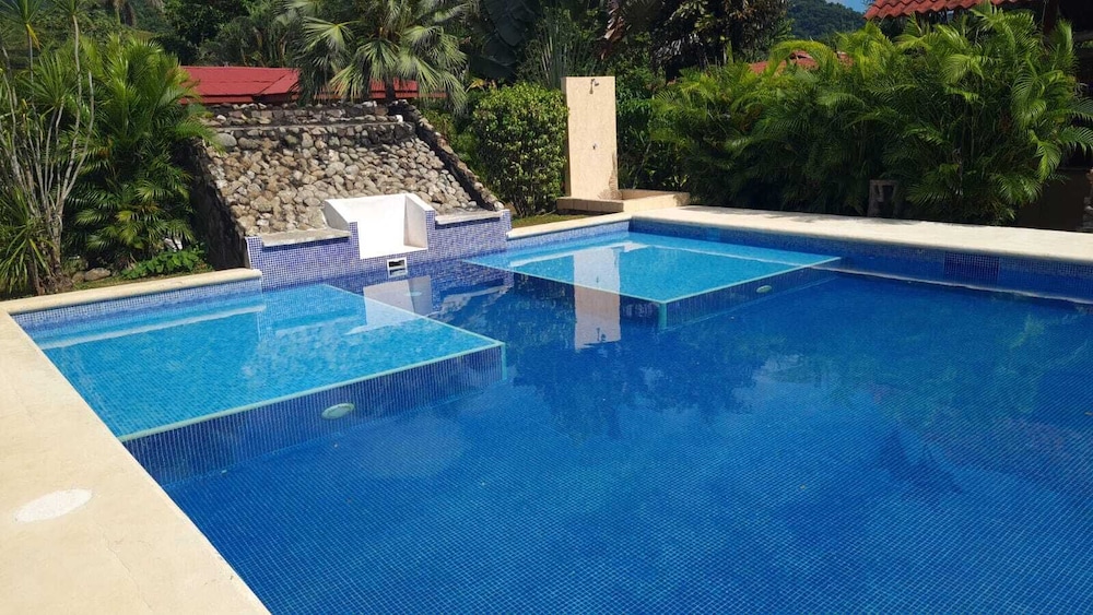 Hotel Villa Creole 34/54