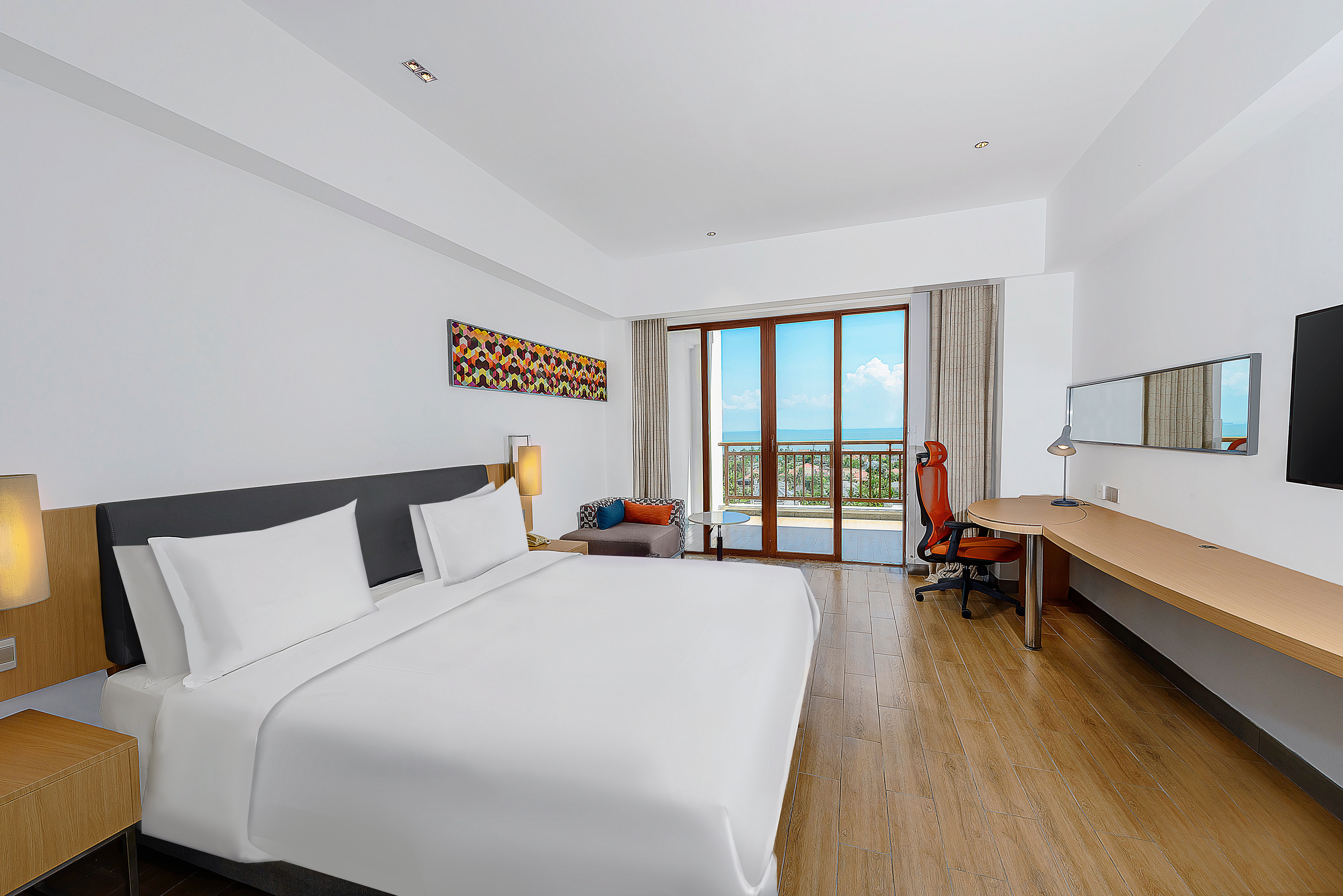 HOLIDAY INN EXPRESS HAIKOU WEST COAST 11/50