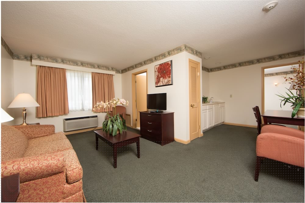 Villa Roma Resort and Conference Center 33/57